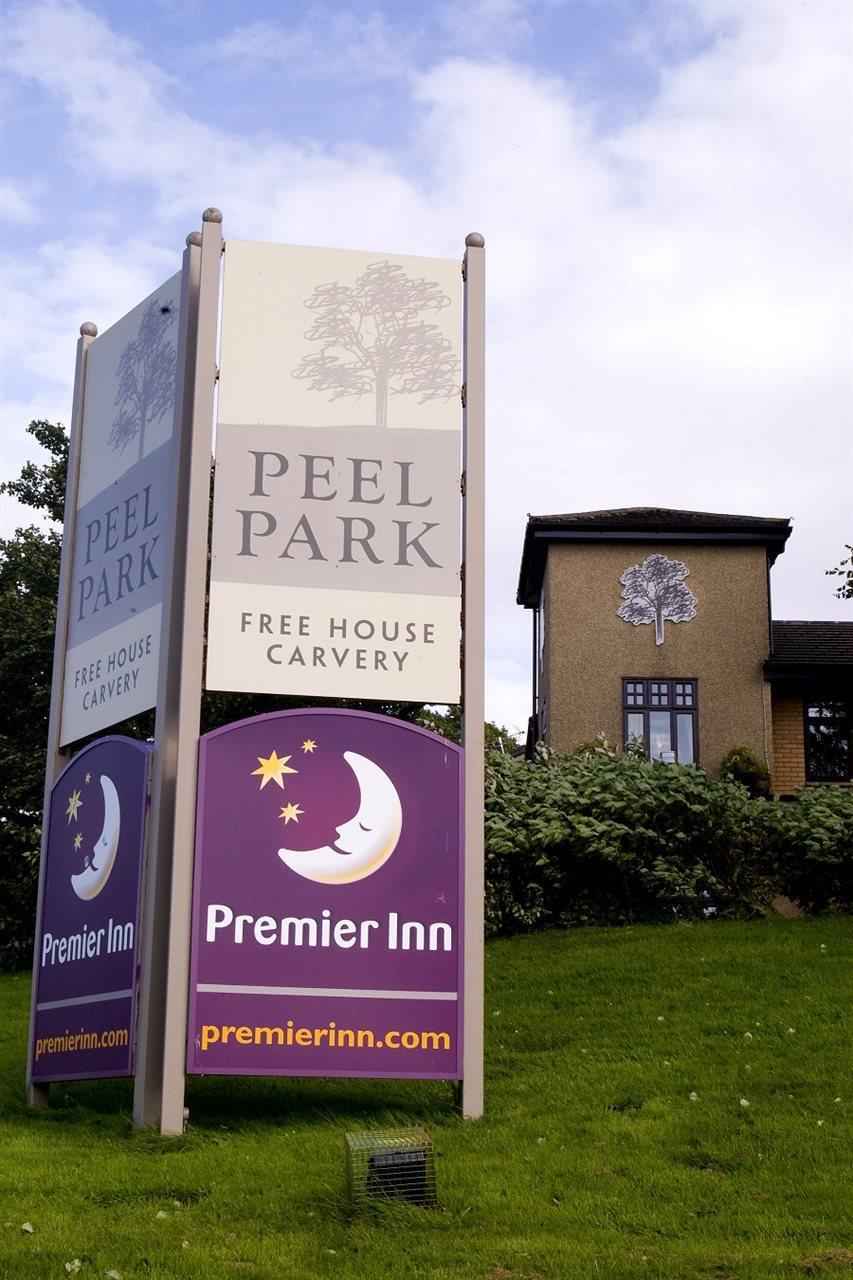 Premier Inn Glasgow East Kilbride - Peel Park المظهر الخارجي الصورة